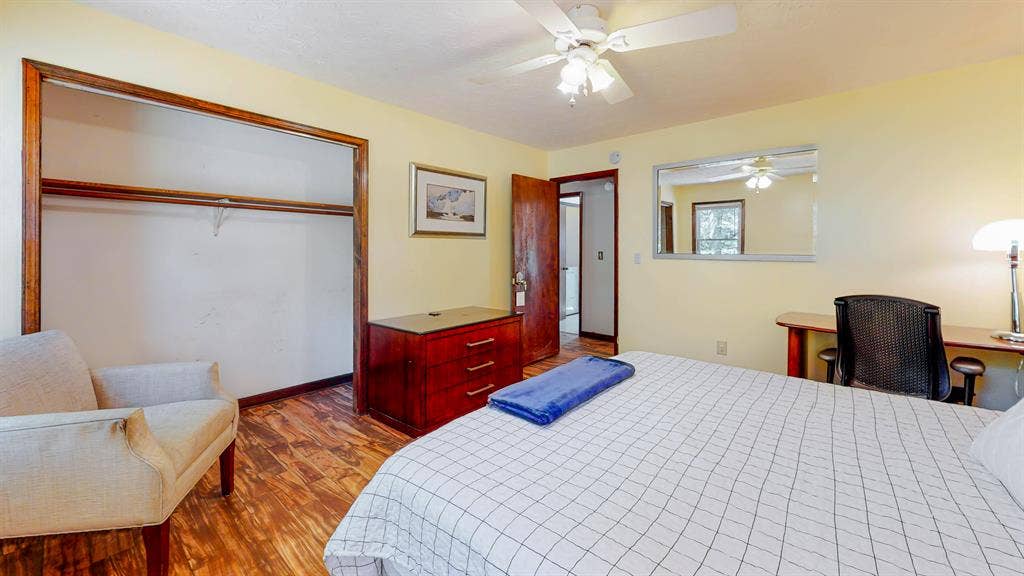 9 BR in Riverdale