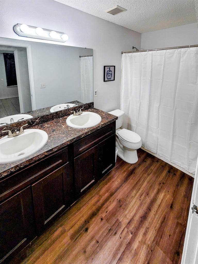 5 BR in Jacksonville