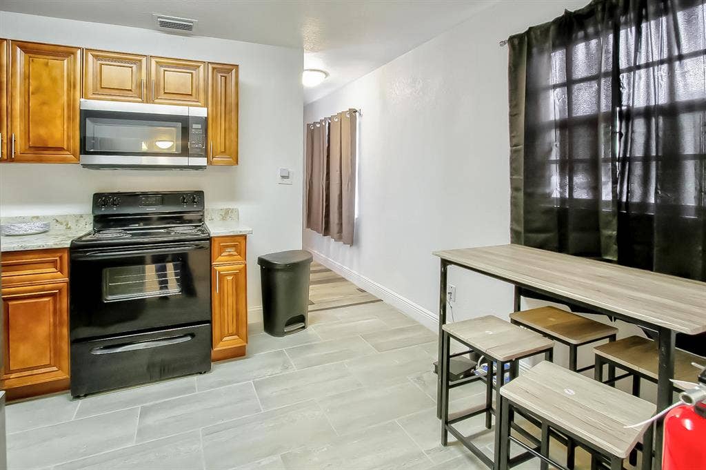 4 BR in Tampa