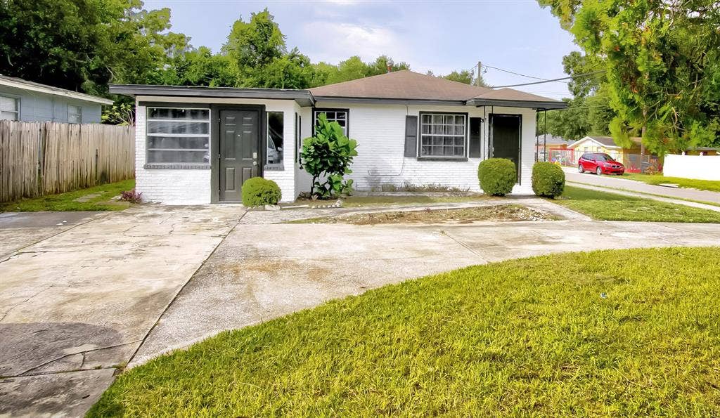 4 BR in Tampa
