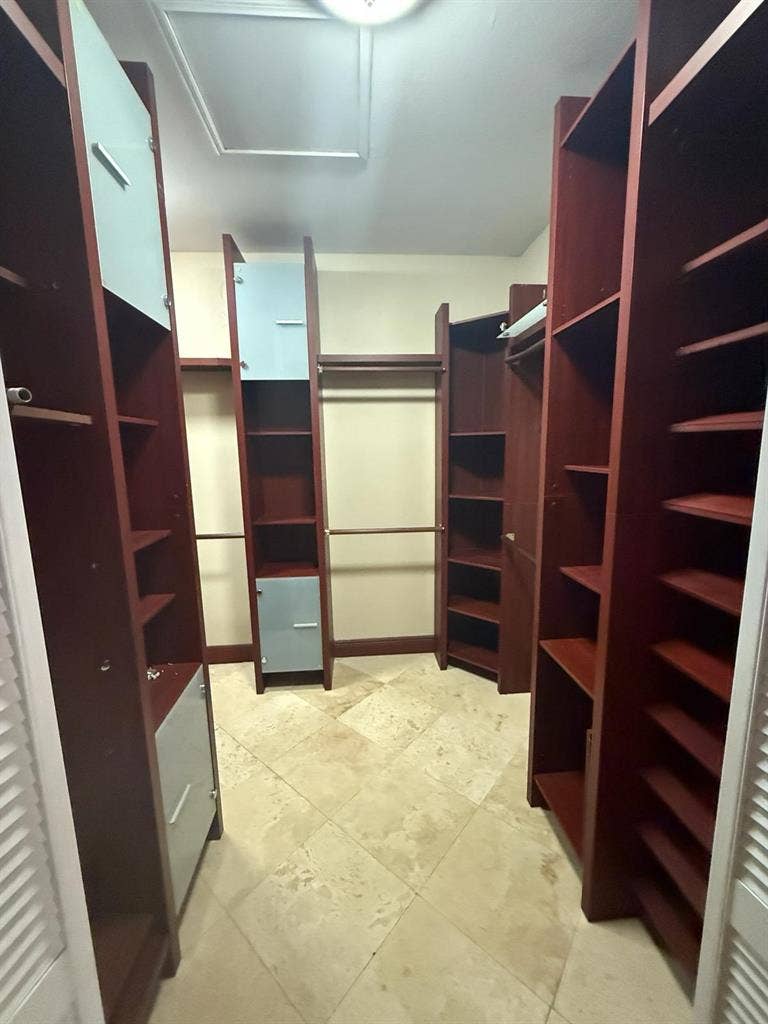 6 BR in Casselberry