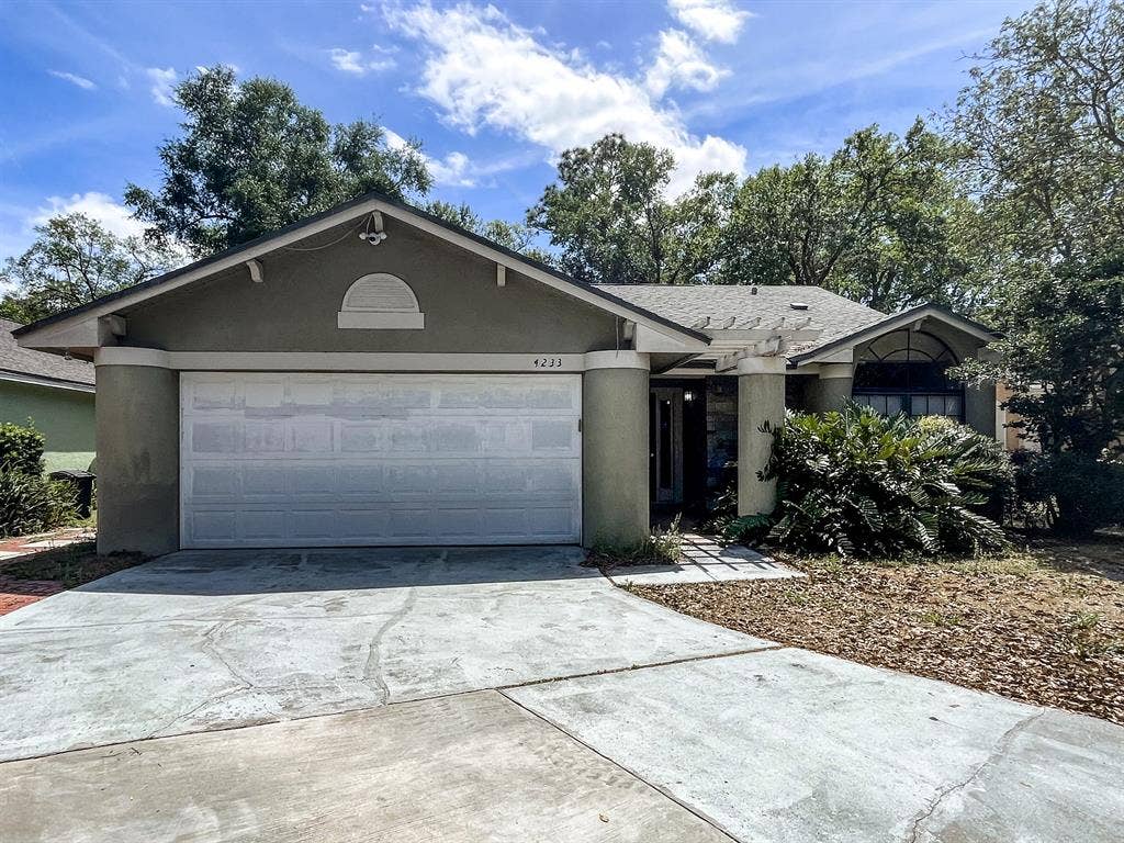 6 BR in Casselberry