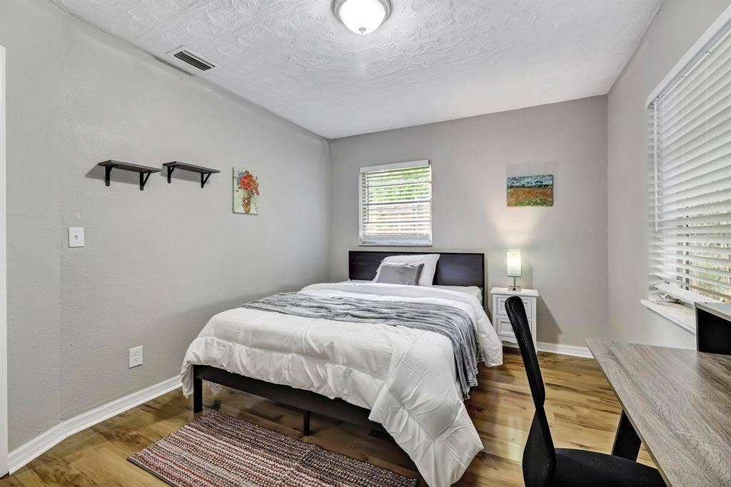 8 BR in Jacksonville