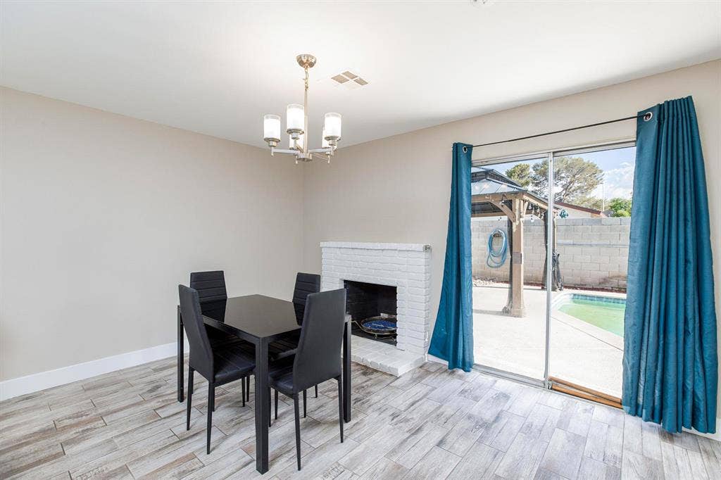 5 BR in Las Vegas