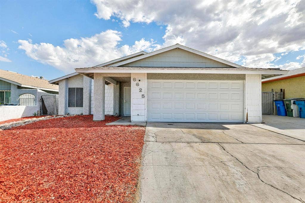 5 BR in Las Vegas