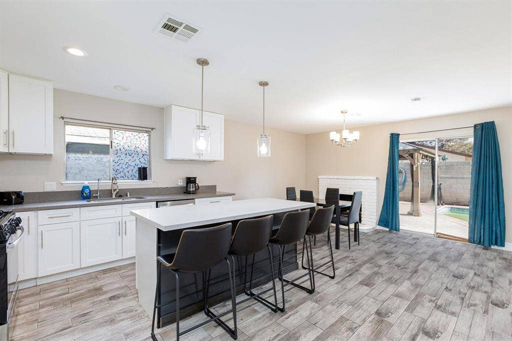 5 BR in Las Vegas