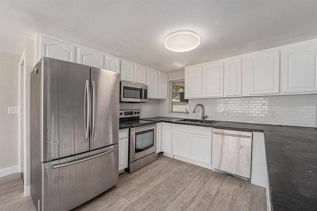 8 BR in Lakeland