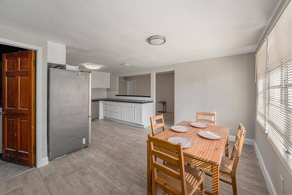8 BR in Lakeland