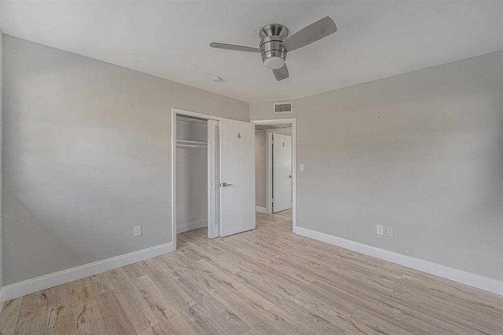 8 BR in Lakeland