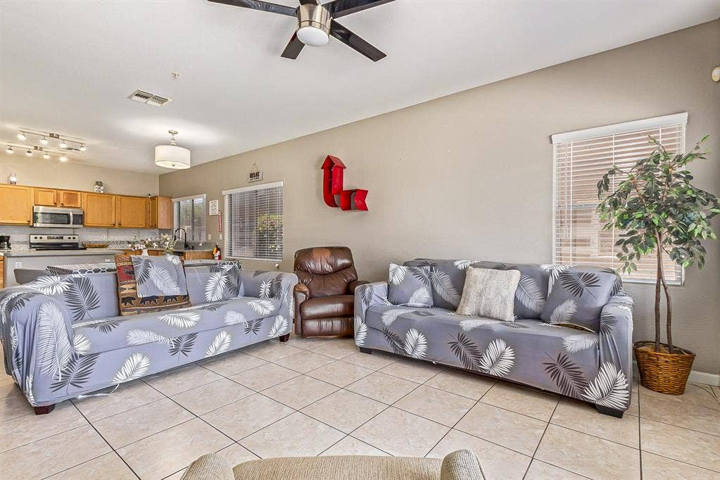 5 BR in Surprise