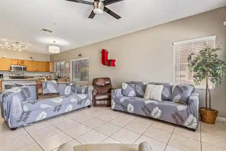 5 BR in Surprise