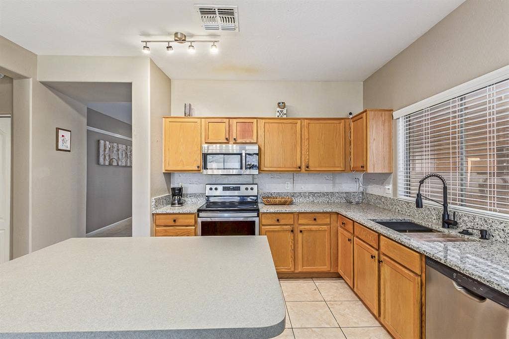 5 BR in Surprise