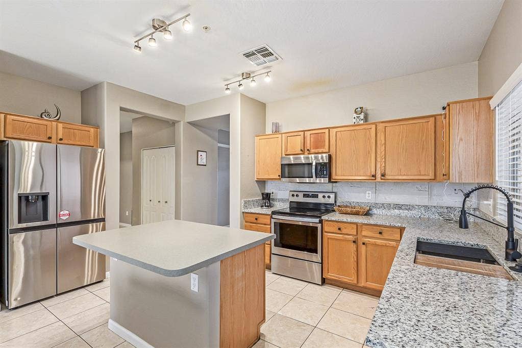 5 BR in Surprise