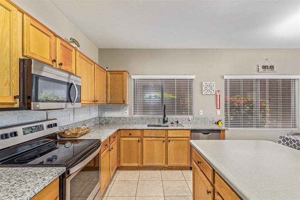 5 BR in Surprise