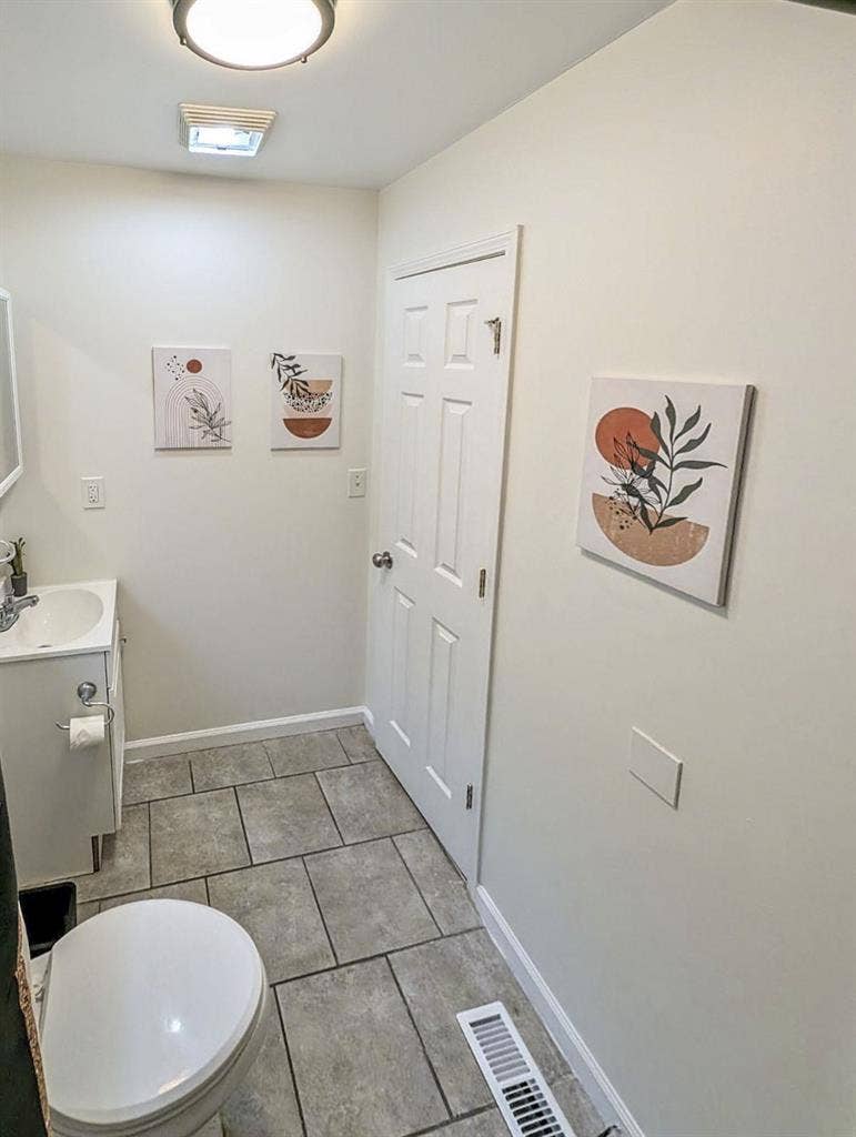 8 BR in Riverdale