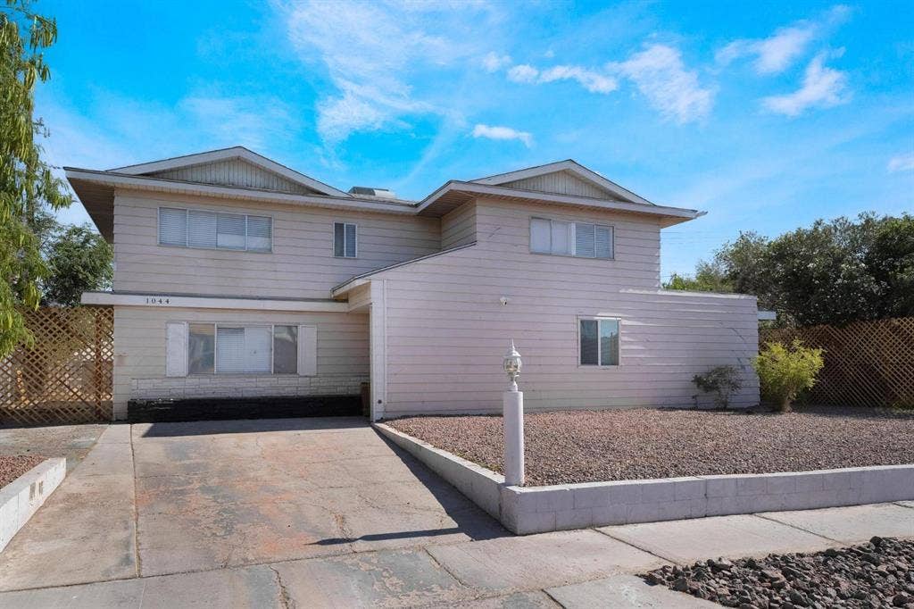 12 BR in Las Vegas