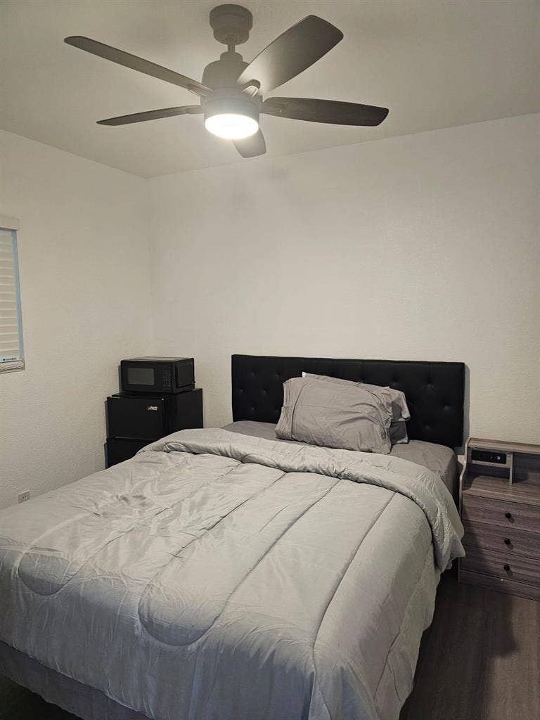 12 BR in Las Vegas