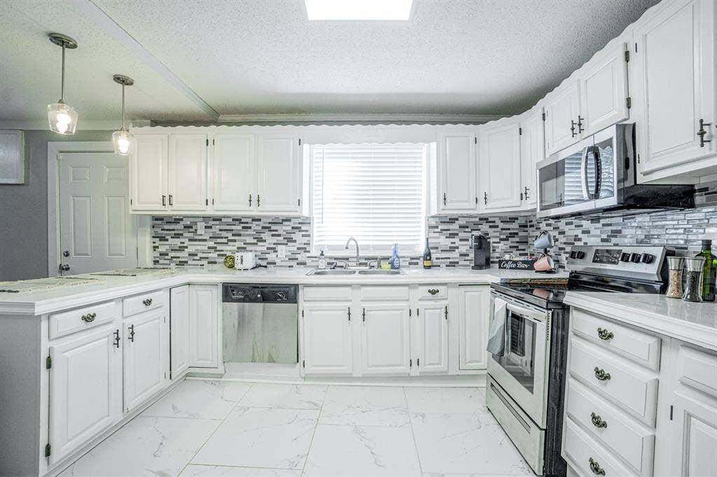 4 BR in Montgomery
