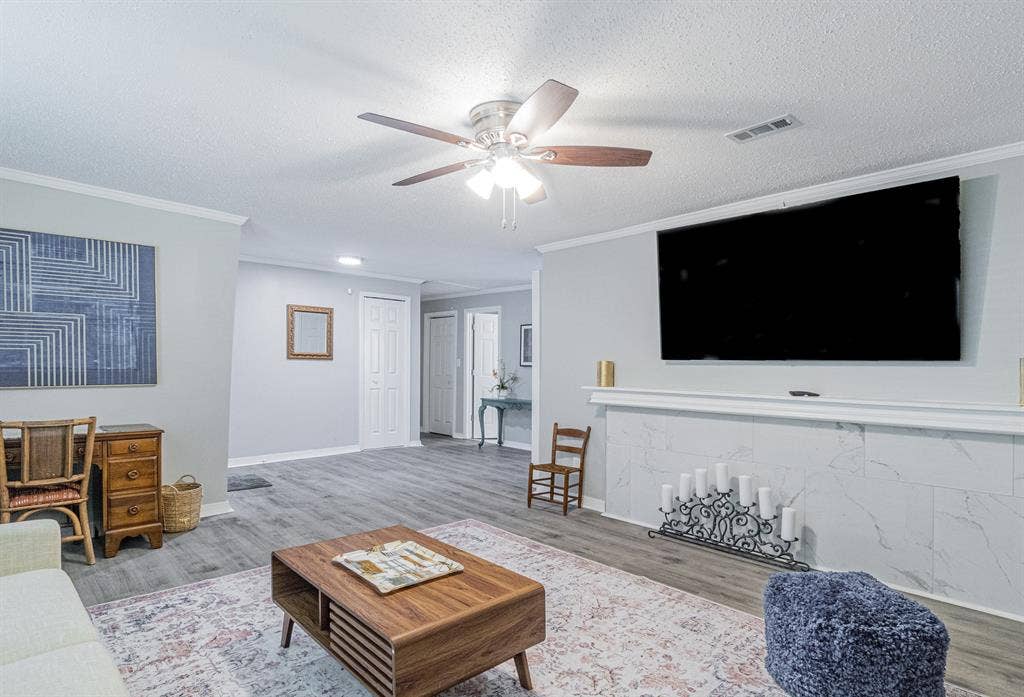 4 BR in Montgomery