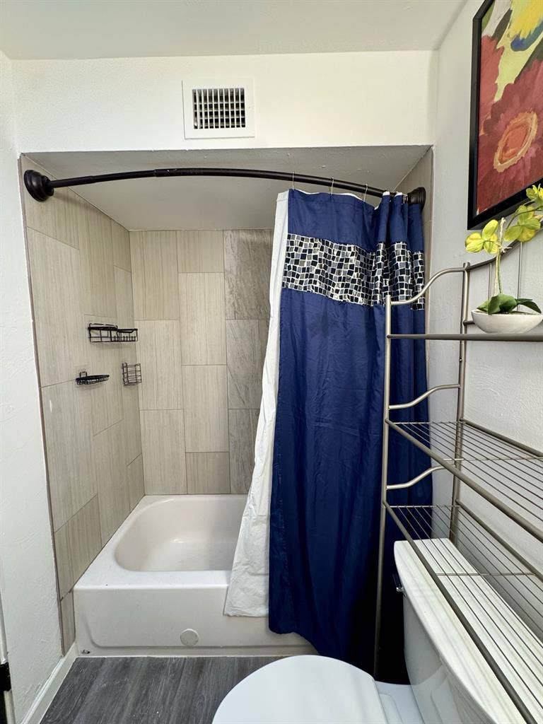 Furnished Room, shared bathroom