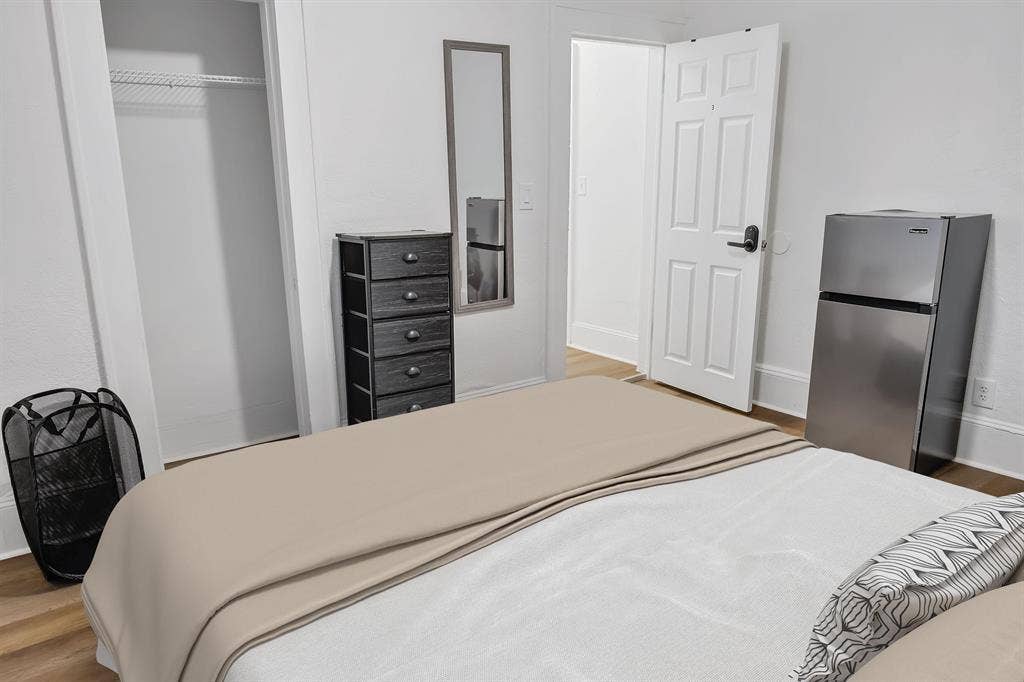 6 BR in Jacksonville