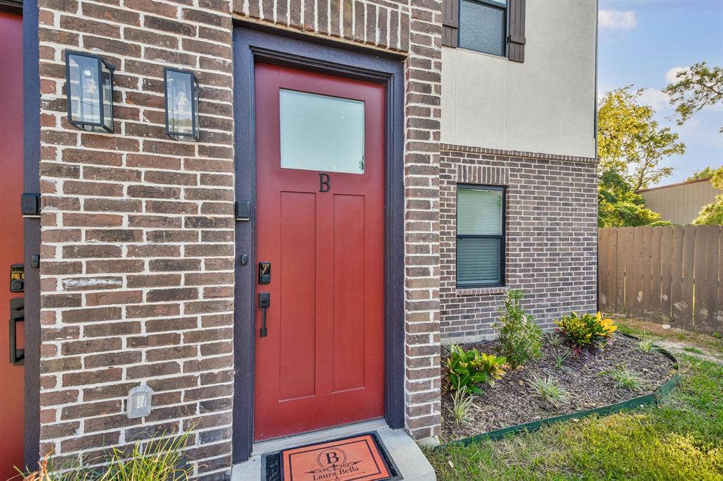 5 BR in Houston