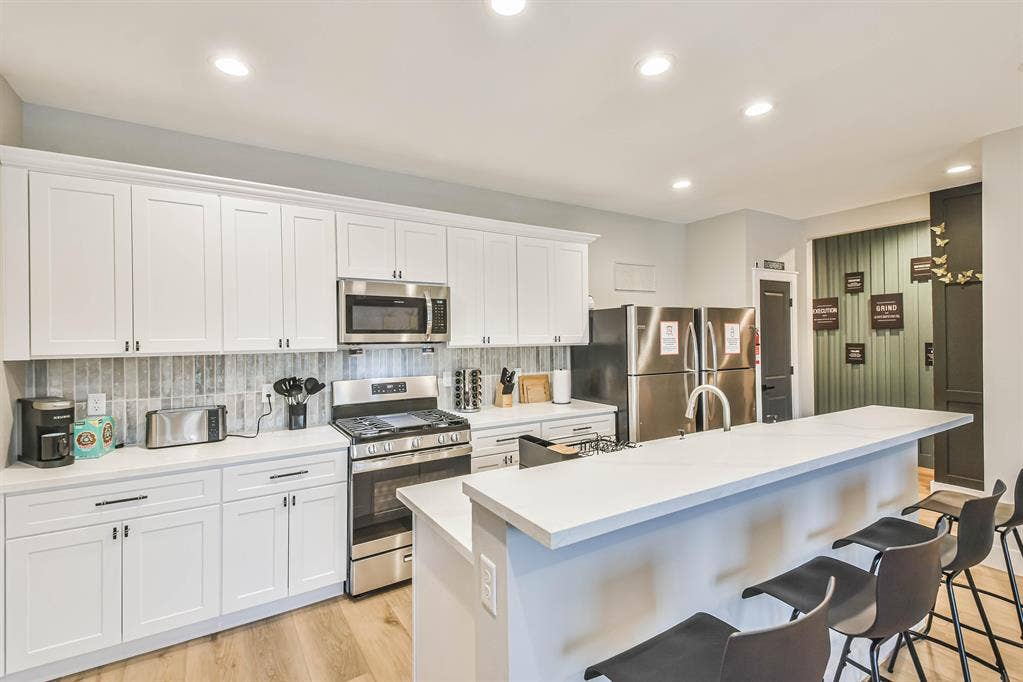 5 BR in Houston