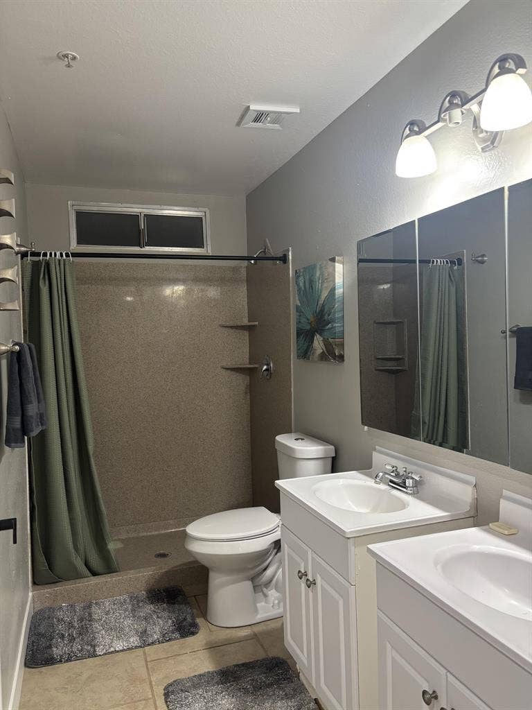 7 BR in Phoenix
