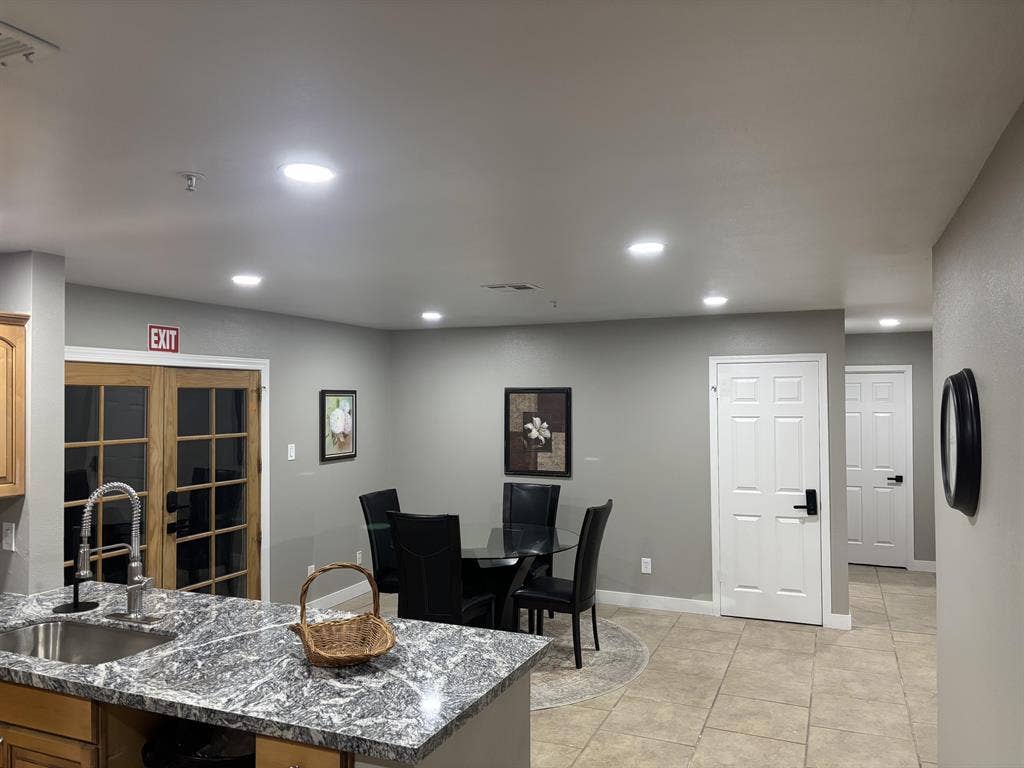 7 BR in Phoenix