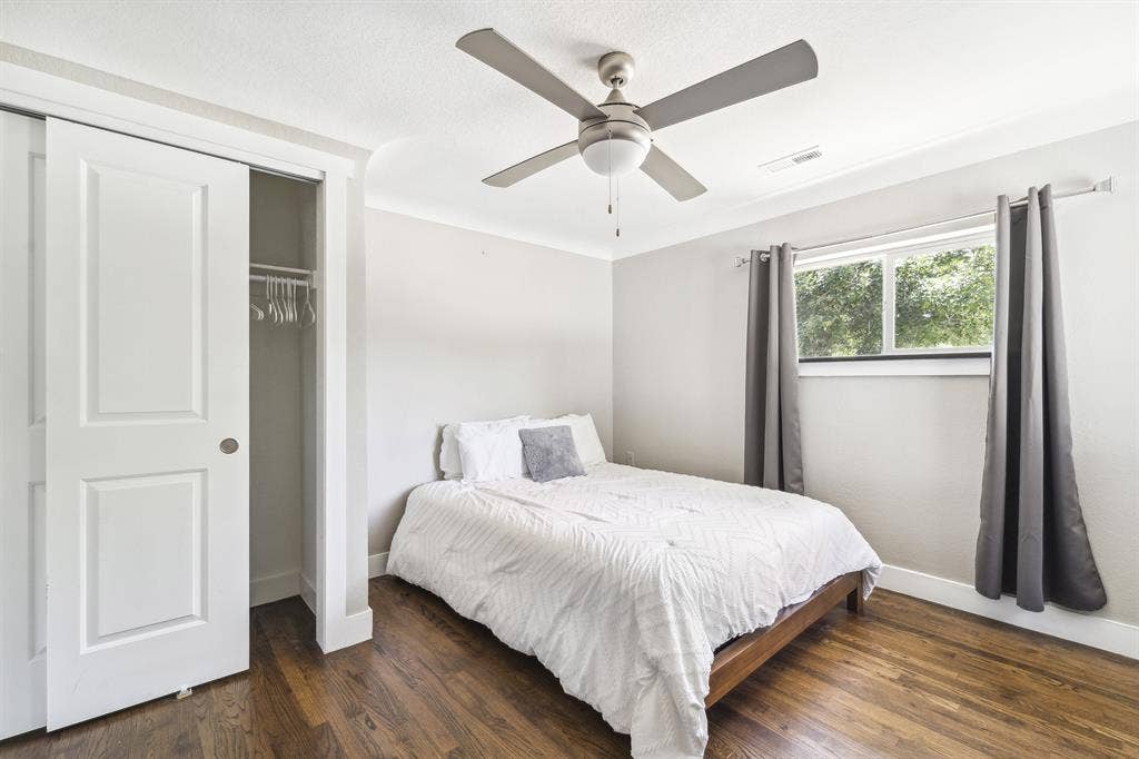 6 BR in Denver