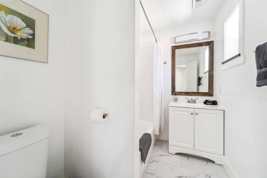 6 BR in Denver