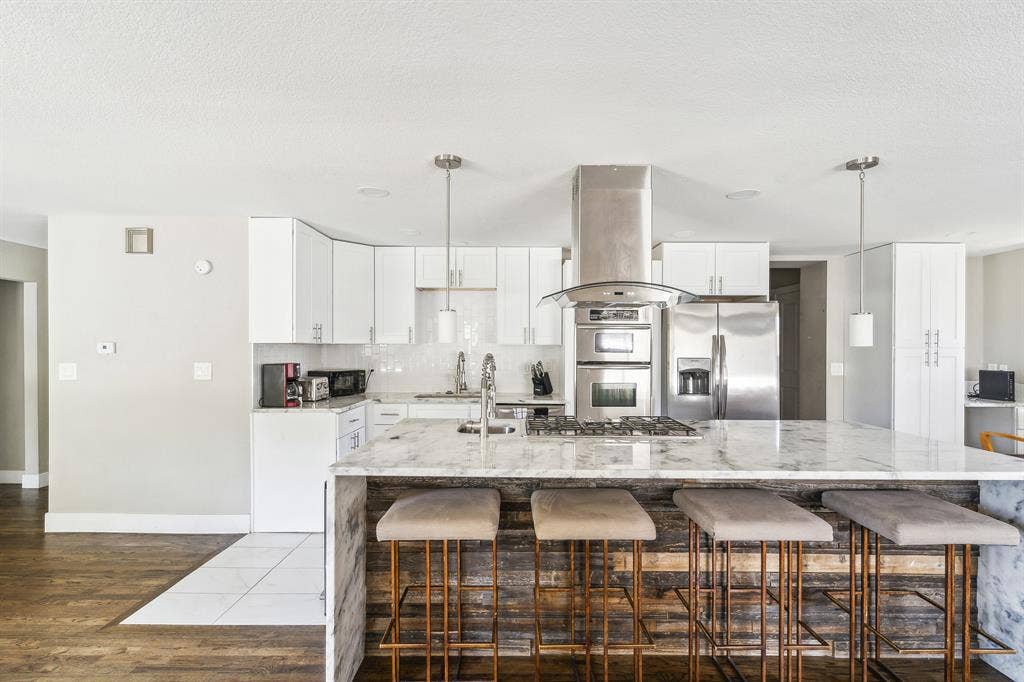 6 BR in Denver