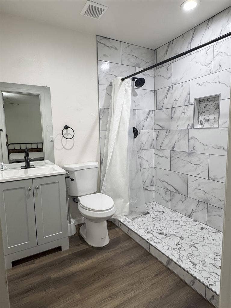 6 BR in Tempe