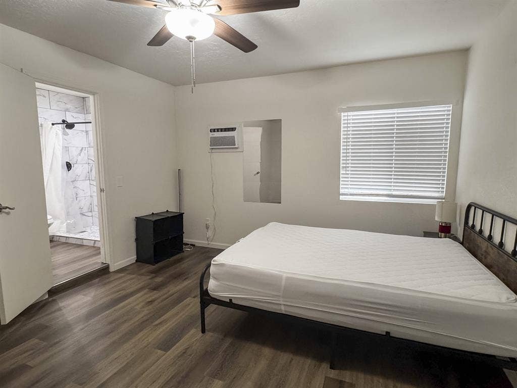 6 BR in Tempe