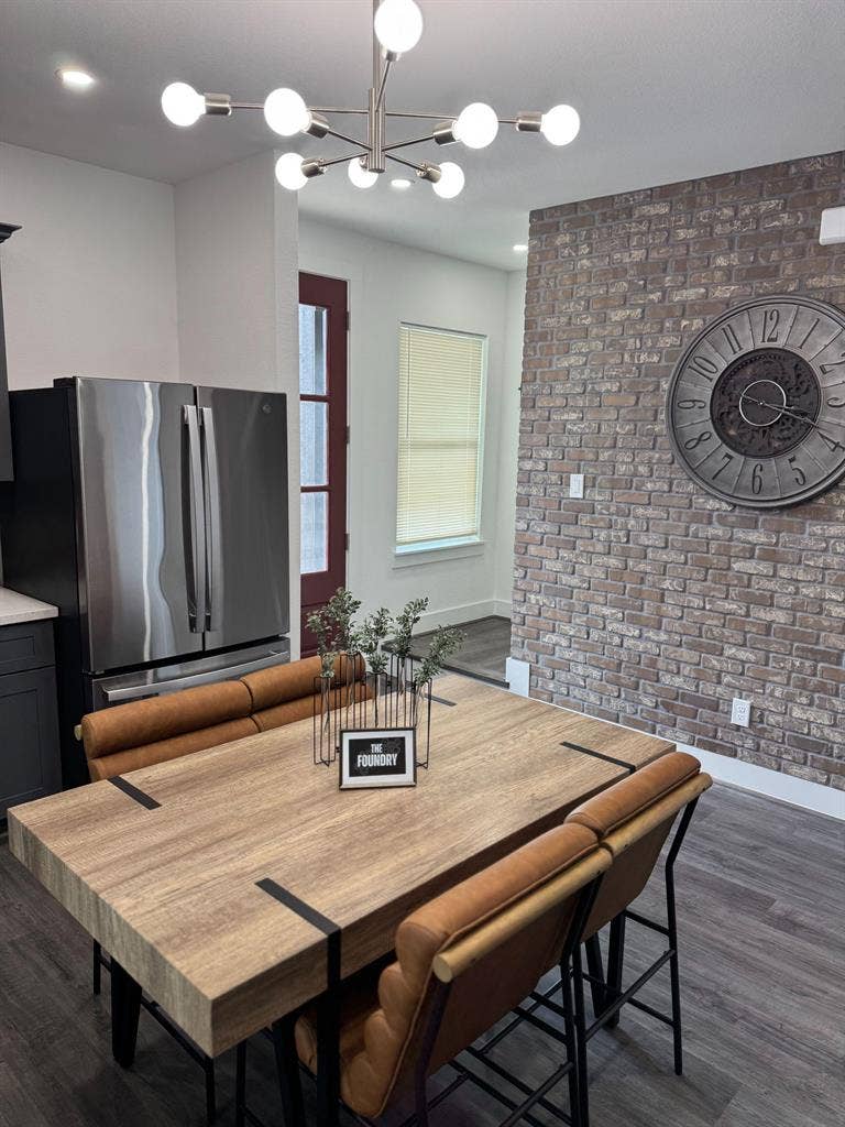 10 BR in Houston