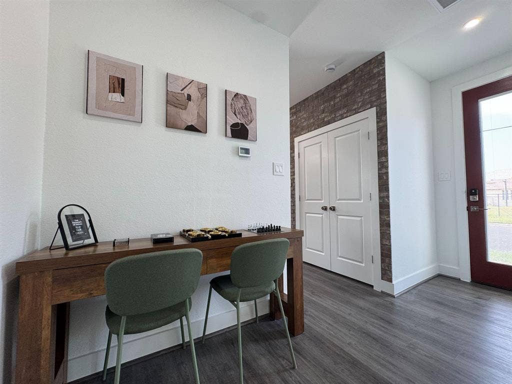 10 BR in Houston