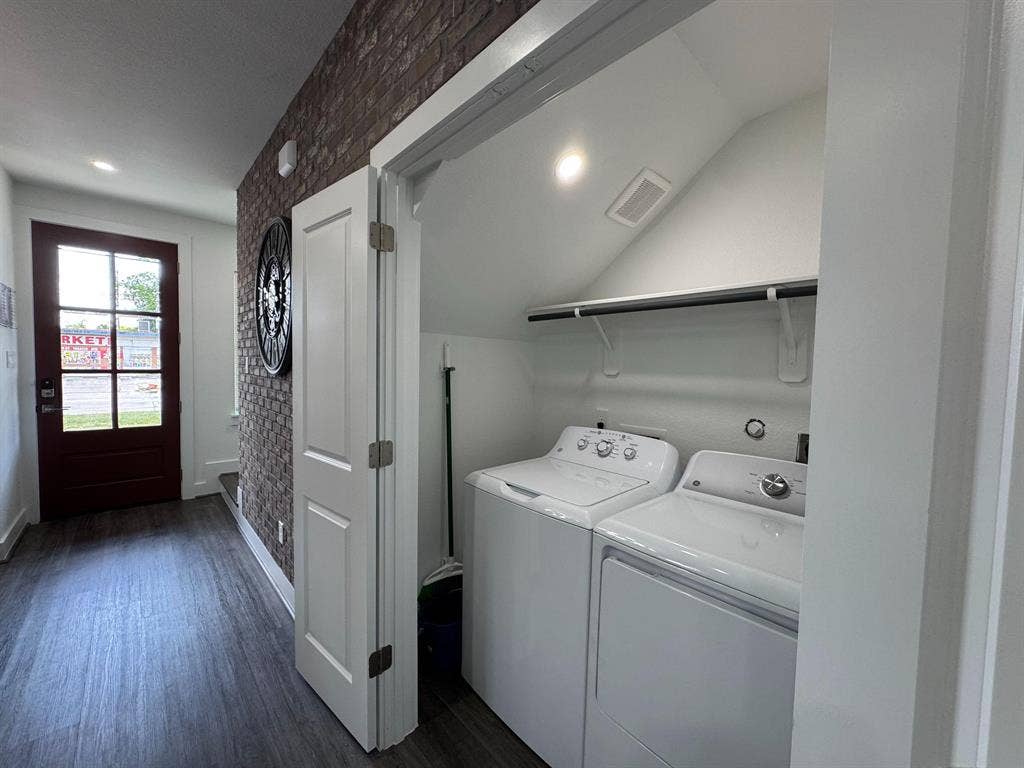 10 BR in Houston