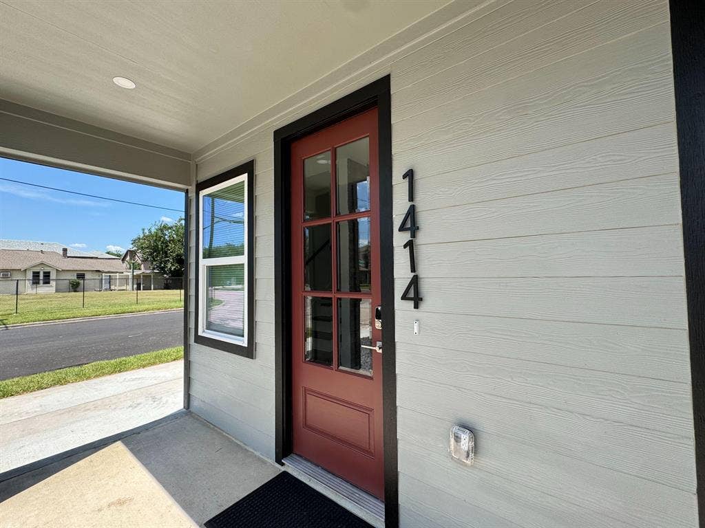10 BR in Houston