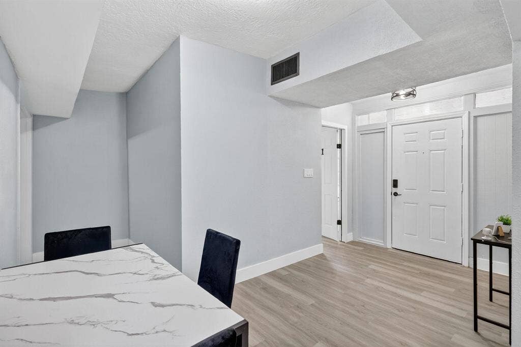 6 BR in Temple Terrace