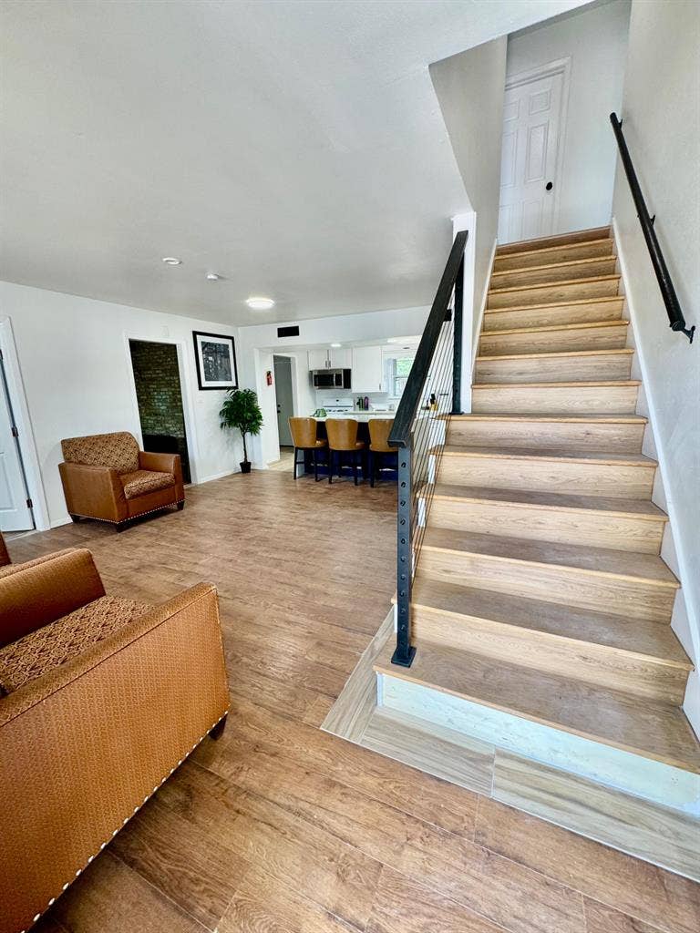 8 BR in Austin
