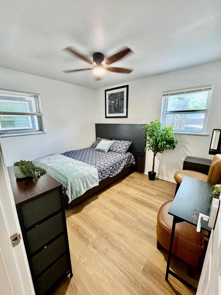 8 BR in Austin