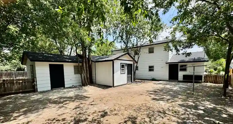 8 BR in Austin