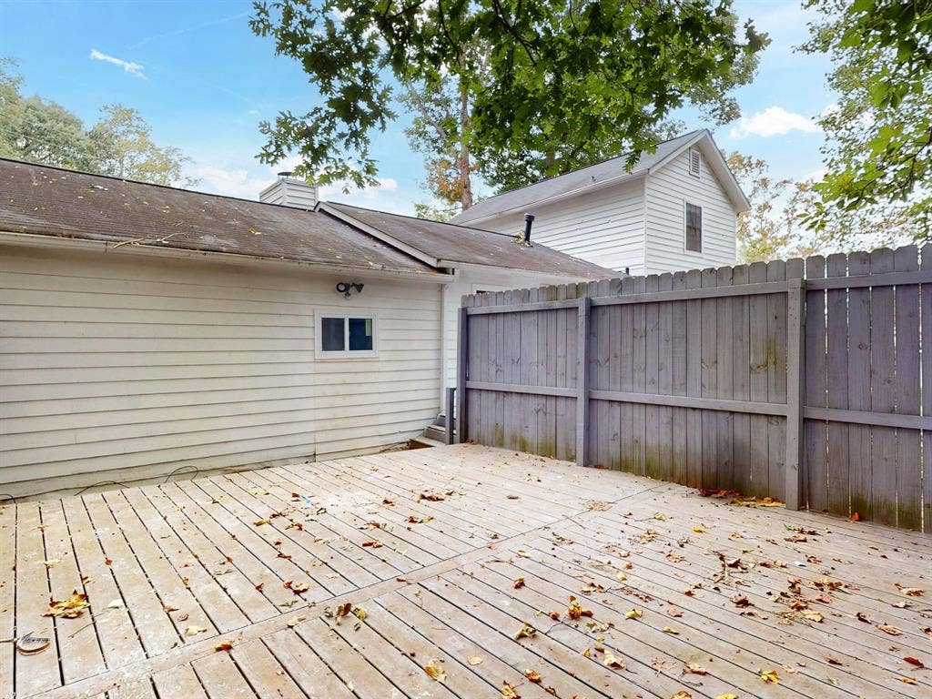 8 BR in Marietta