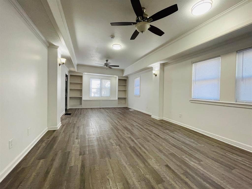5 BR in Independence