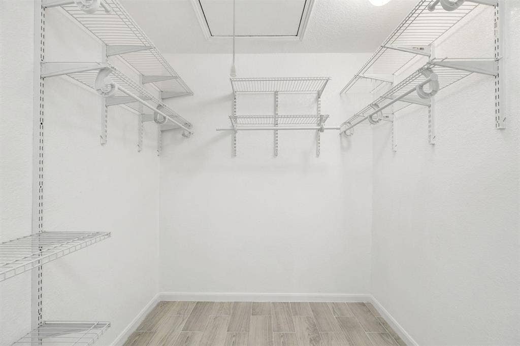 5 BR in Houston