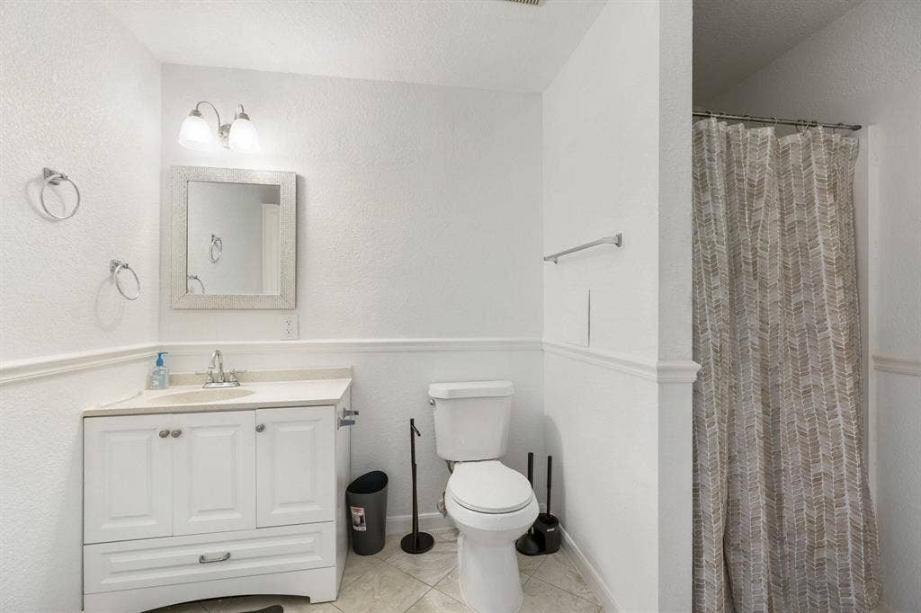 5 BR in Houston