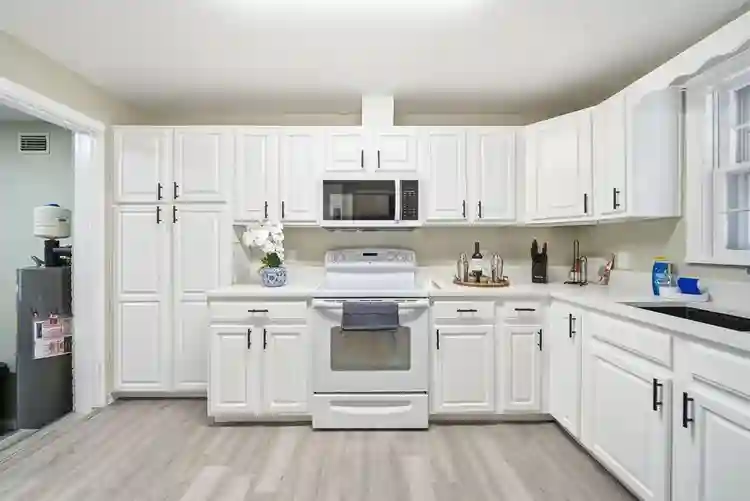 6 BR in DeLand