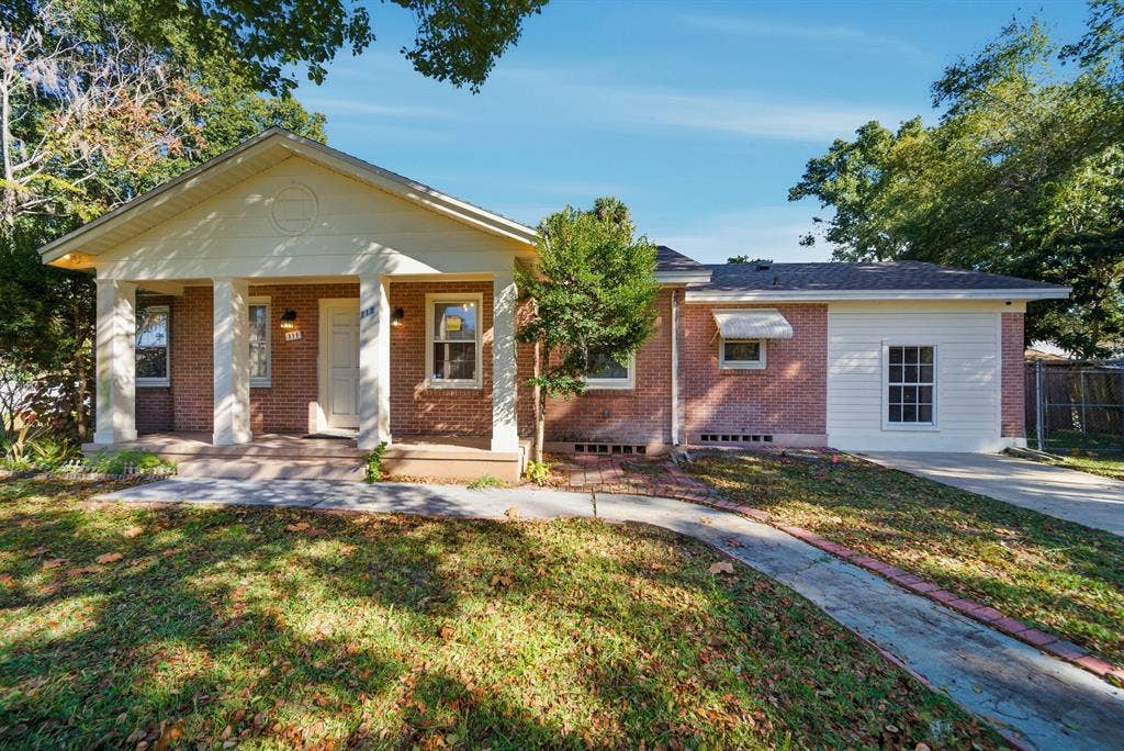 6 BR in DeLand
