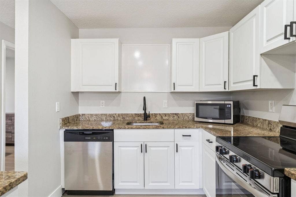 7 BR in Eatonville