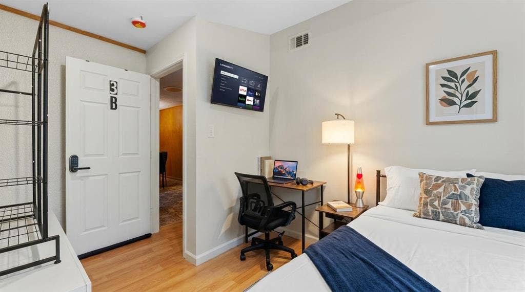 6 BR in Denton